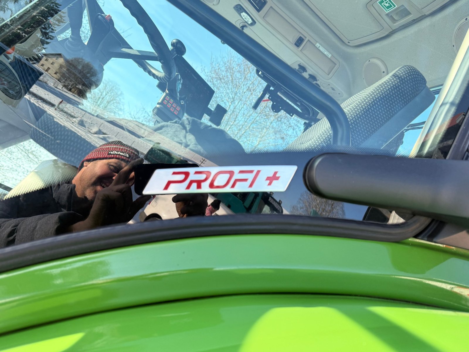 Traktor of the type Fendt 724 Vario ProfiPlus, Gebrauchtmaschine in Neureichenau (Picture 14)