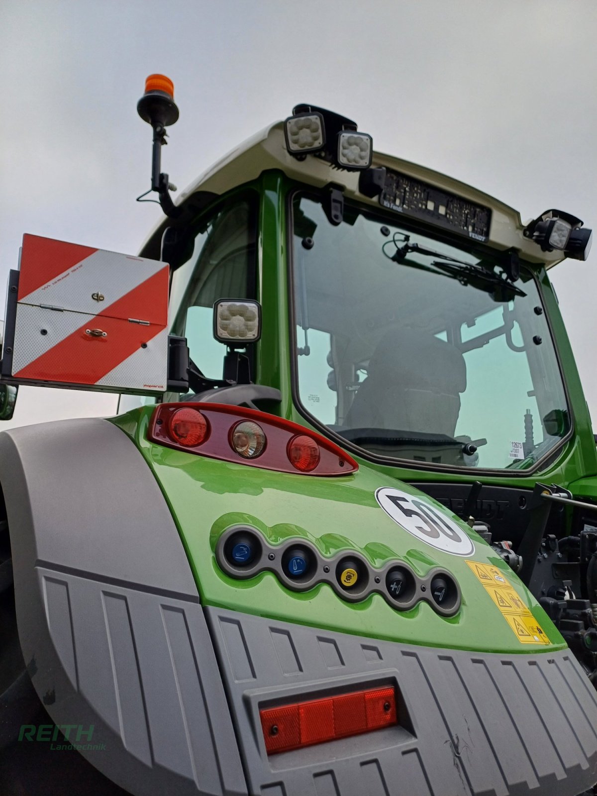 Traktor typu Fendt 724 Vario ProfiPlus, Gebrauchtmaschine w Wolnzach (Zdjęcie 9)