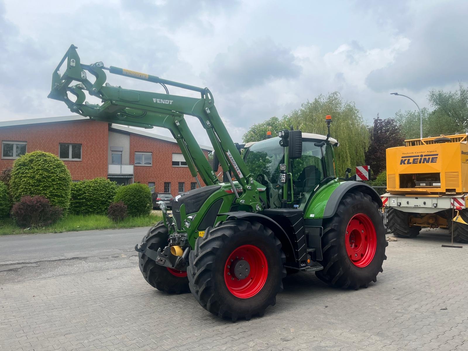Traktor za tip Fendt 724 Vario ProfiPlus, Gebrauchtmaschine u Issum (Slika 2)
