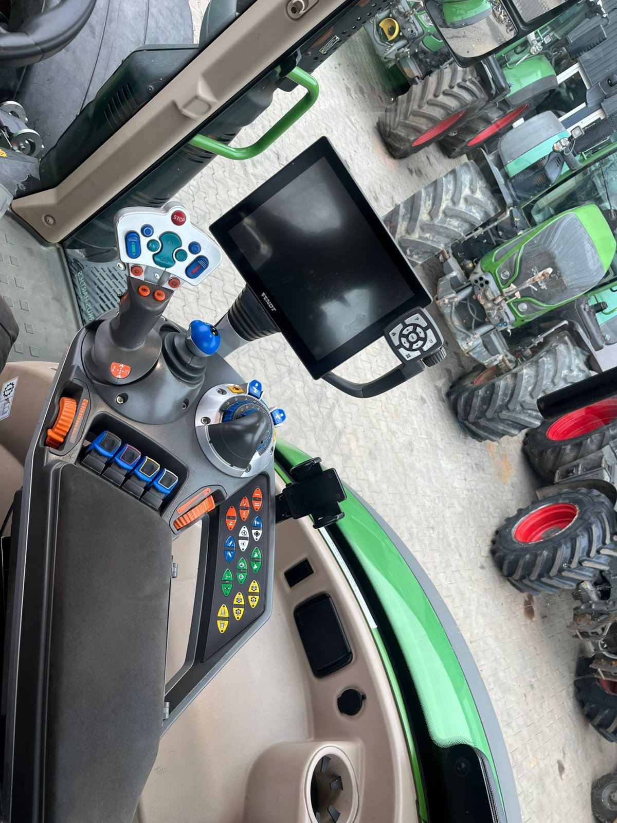 Traktor za tip Fendt 724 Vario ProfiPlus, Gebrauchtmaschine u Issum (Slika 14)