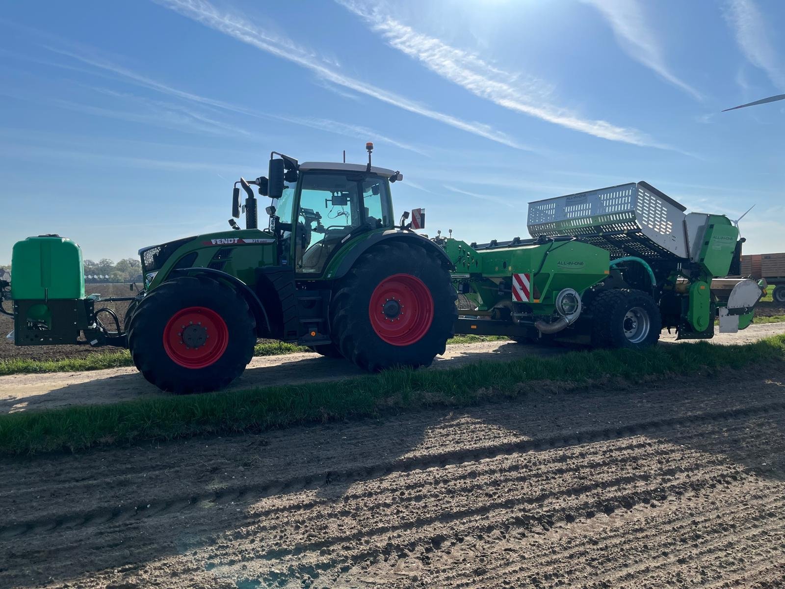 Traktor za tip Fendt 724 Vario ProfiPlus, Gebrauchtmaschine u Issum (Slika 3)
