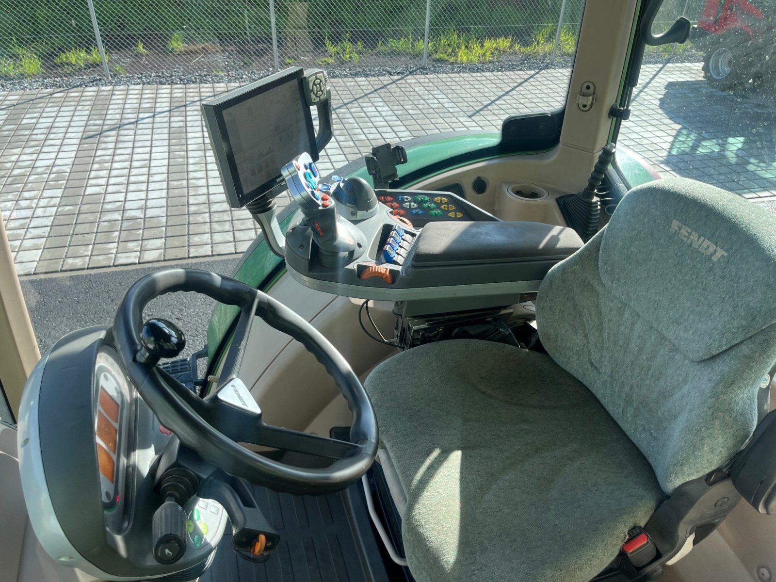 Traktor of the type Fendt 724 Vario ProfiPlus, Gebrauchtmaschine in Frastanz (Picture 11)