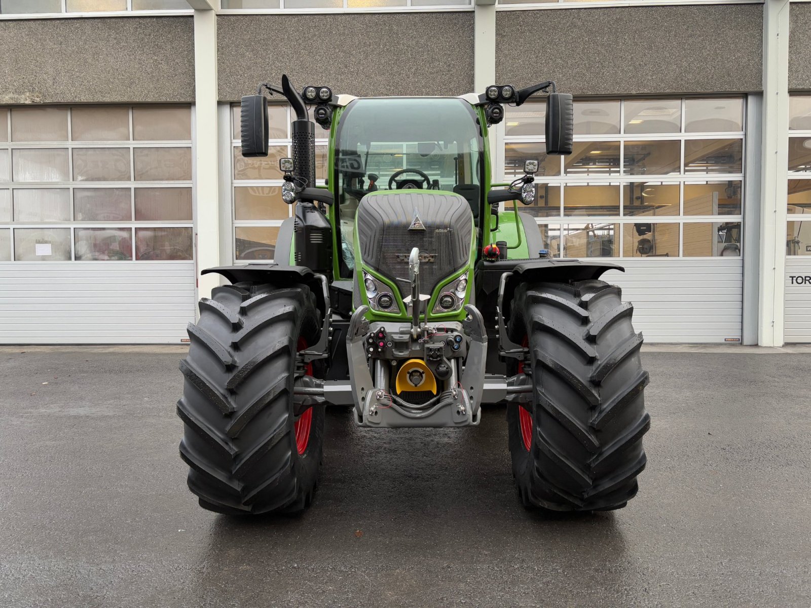 Traktor des Typs Fendt 724 Vario ProfiPlus, Neumaschine in Frastanz (Bild 3)