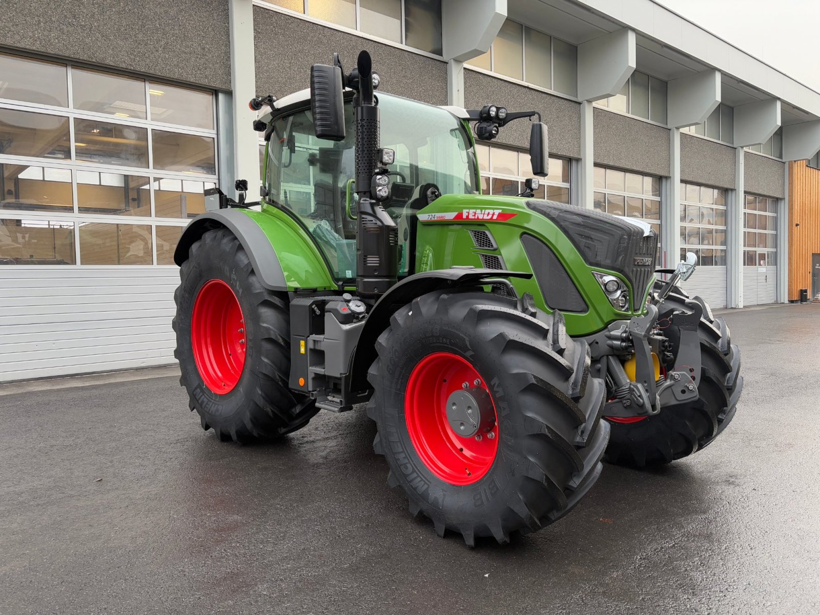 Traktor des Typs Fendt 724 Vario ProfiPlus, Neumaschine in Frastanz (Bild 5)