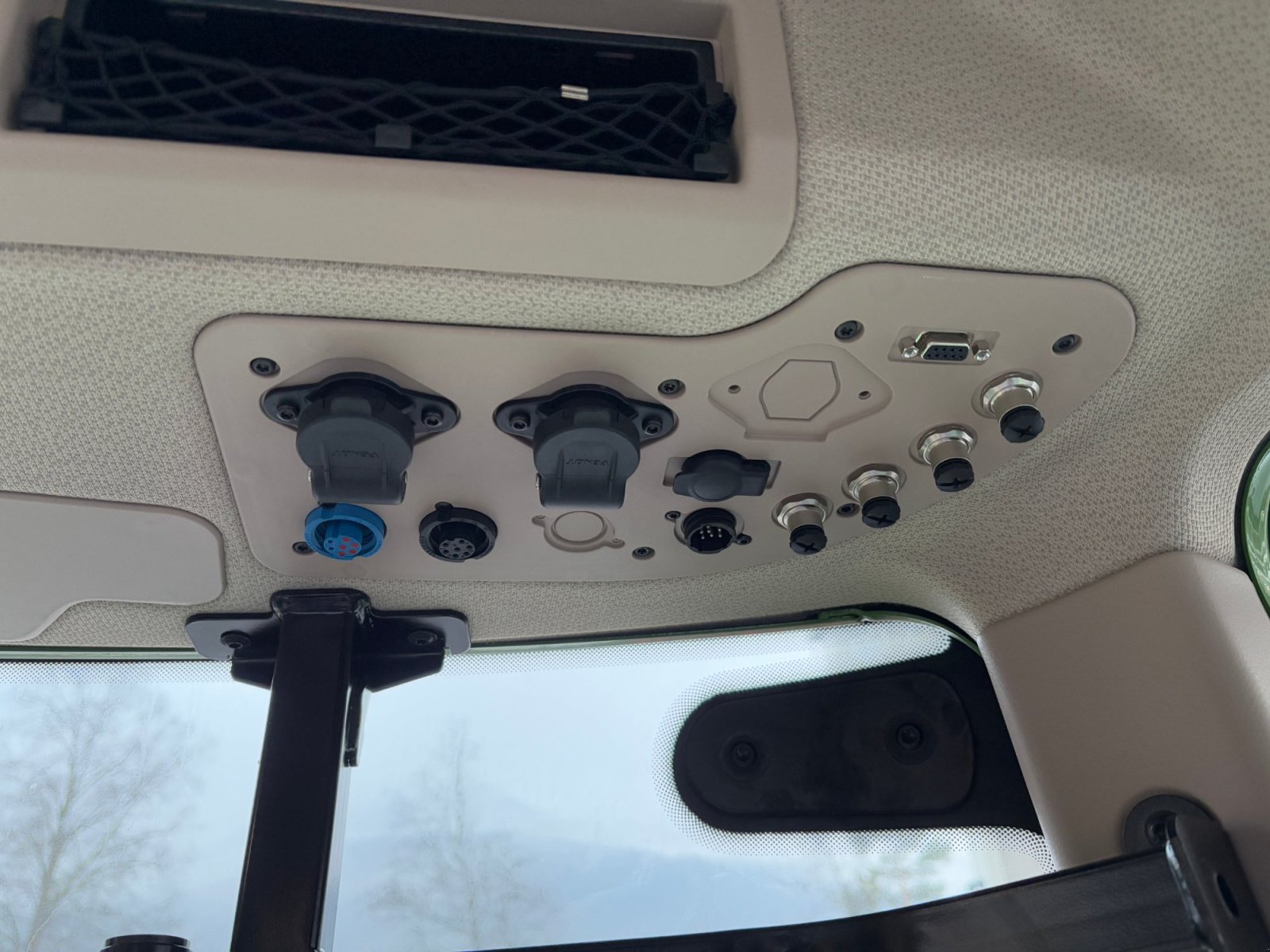 Traktor des Typs Fendt 724 Vario ProfiPlus, Neumaschine in Frastanz (Bild 23)