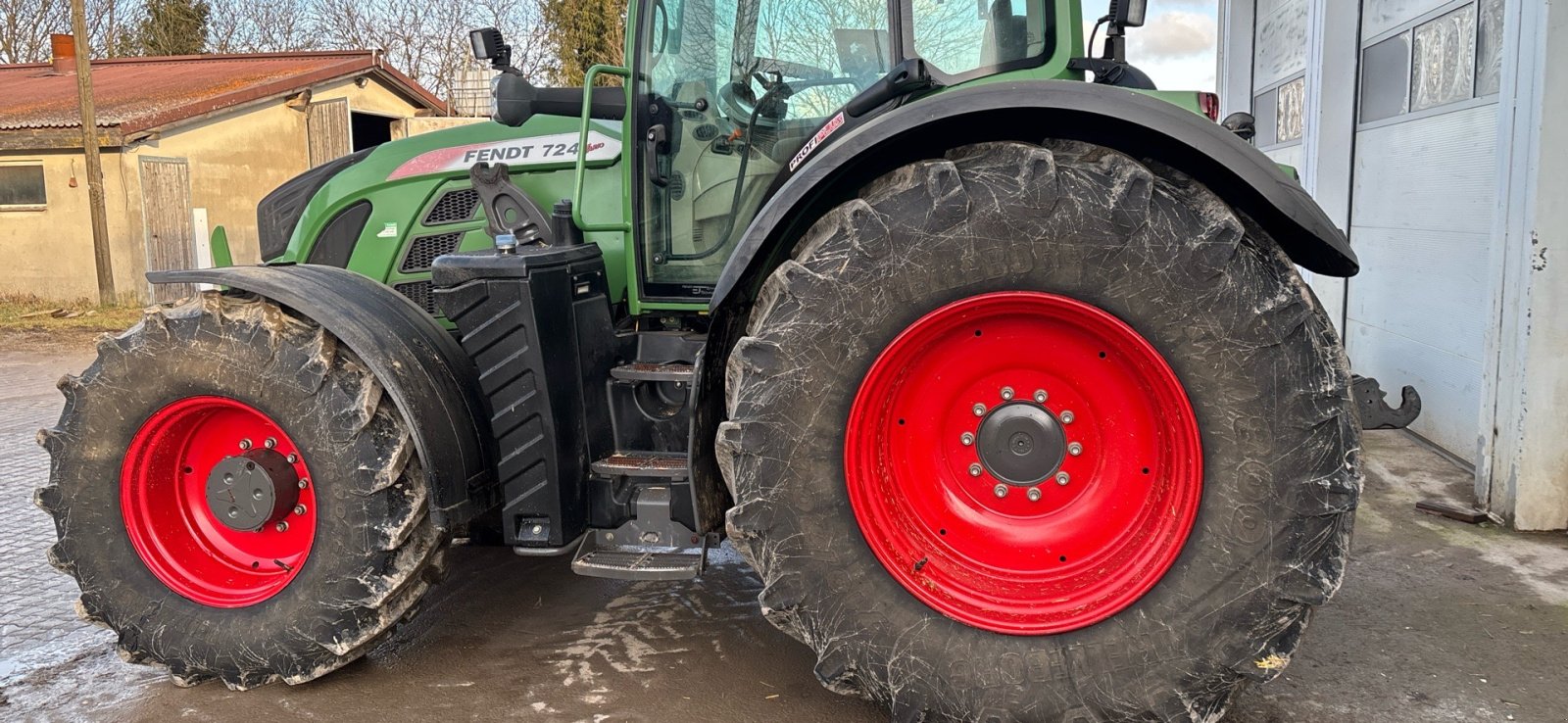 Traktor типа Fendt 724 Vario ProfiPlus, Gebrauchtmaschine в Donaueschingen (Фотография 11)