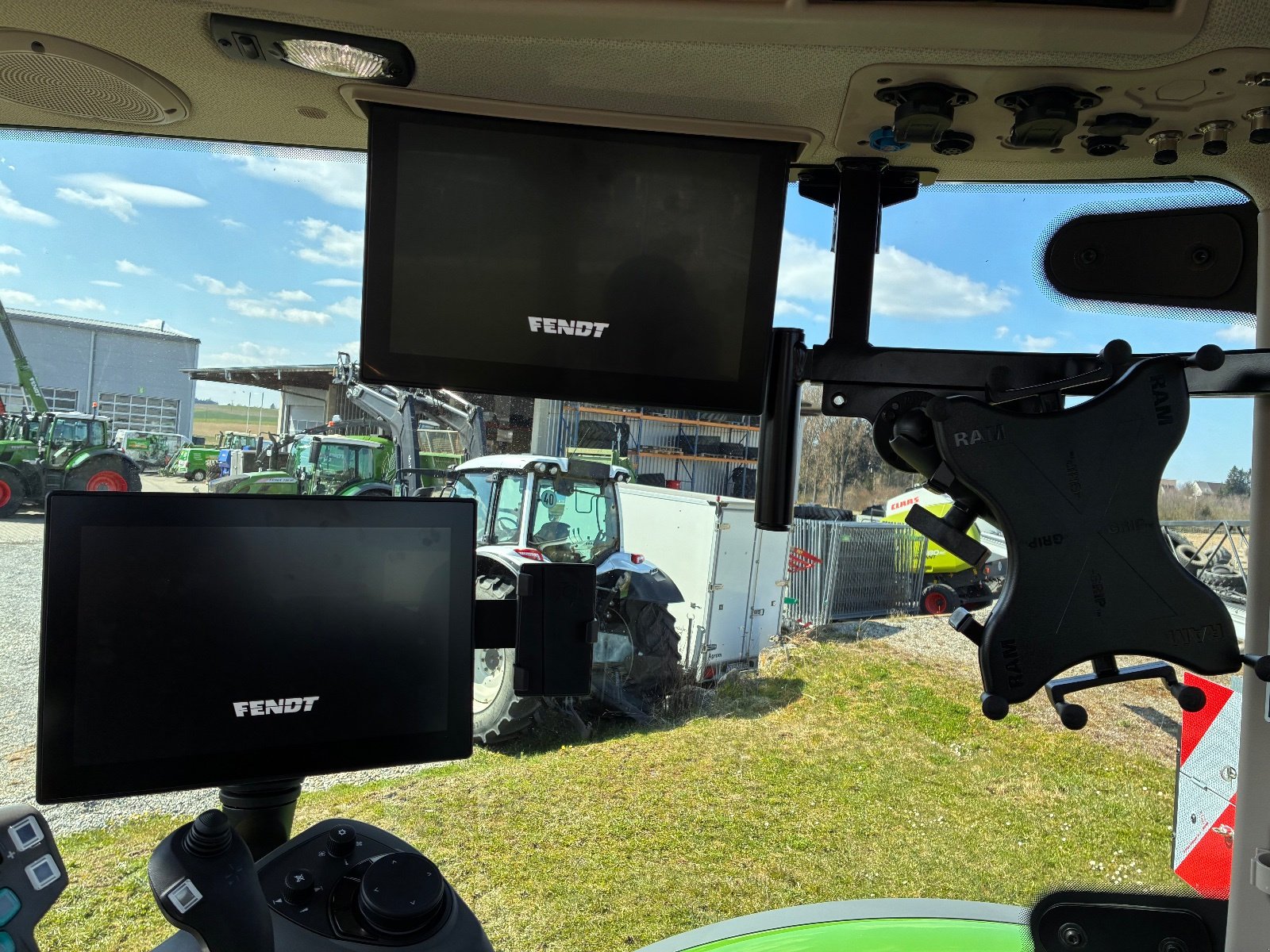 Traktor a típus Fendt 724 Vario ProfiPlus, Neumaschine ekkor: Pfullendorf (Kép 12)