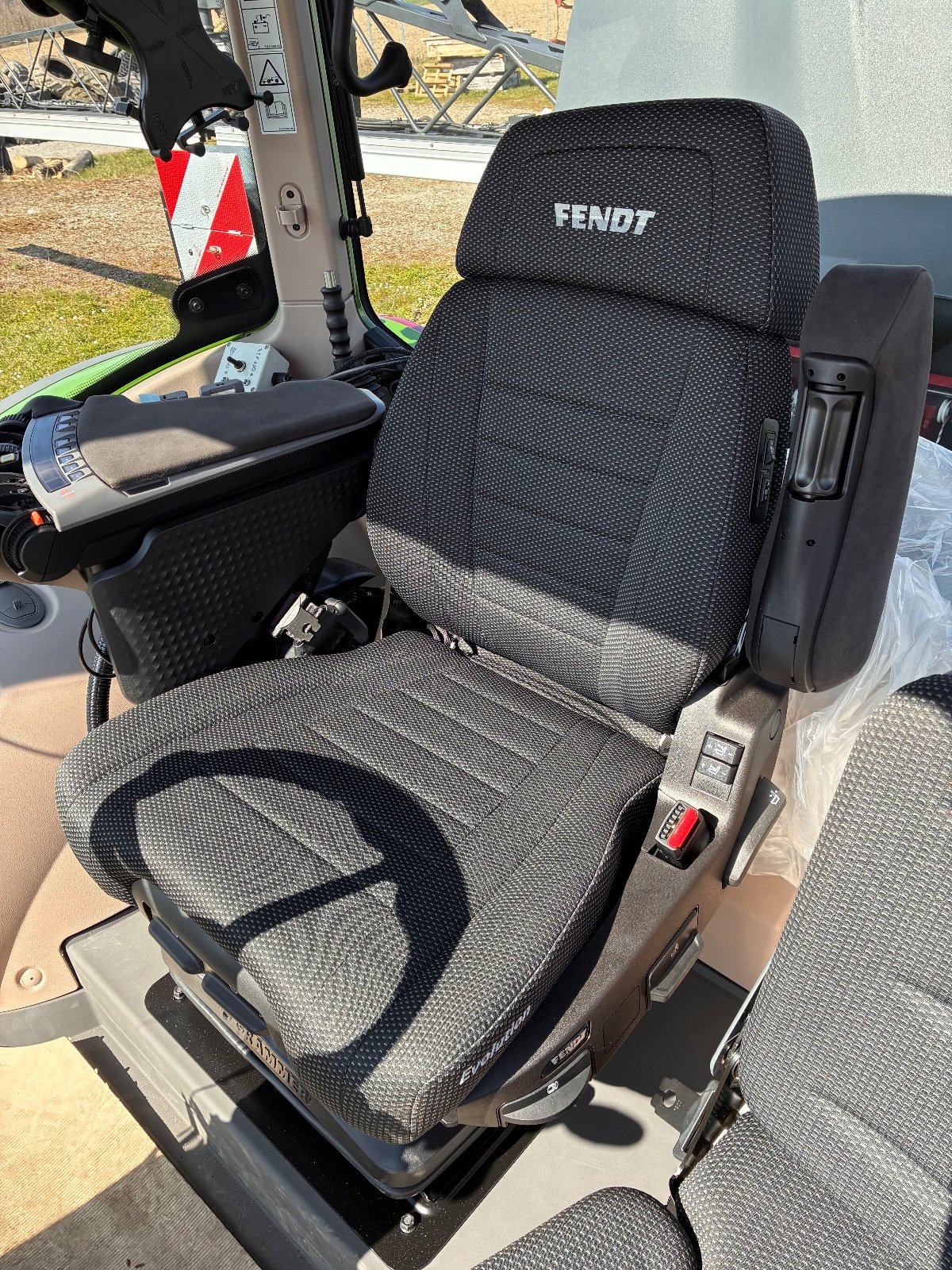 Traktor a típus Fendt 724 Vario ProfiPlus, Neumaschine ekkor: Pfullendorf (Kép 15)