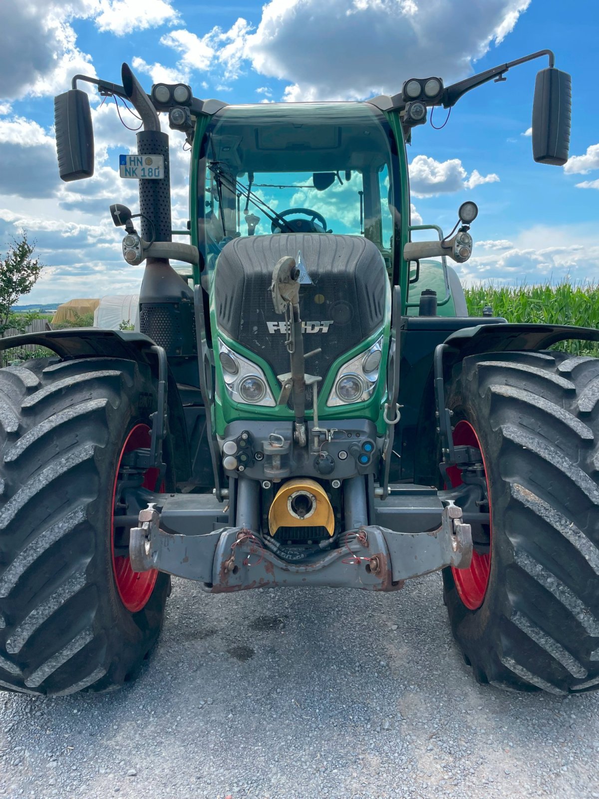Traktor типа Fendt 724 Vario ProfiPlus, Gebrauchtmaschine в Langenbeutingen (Фотография 2)