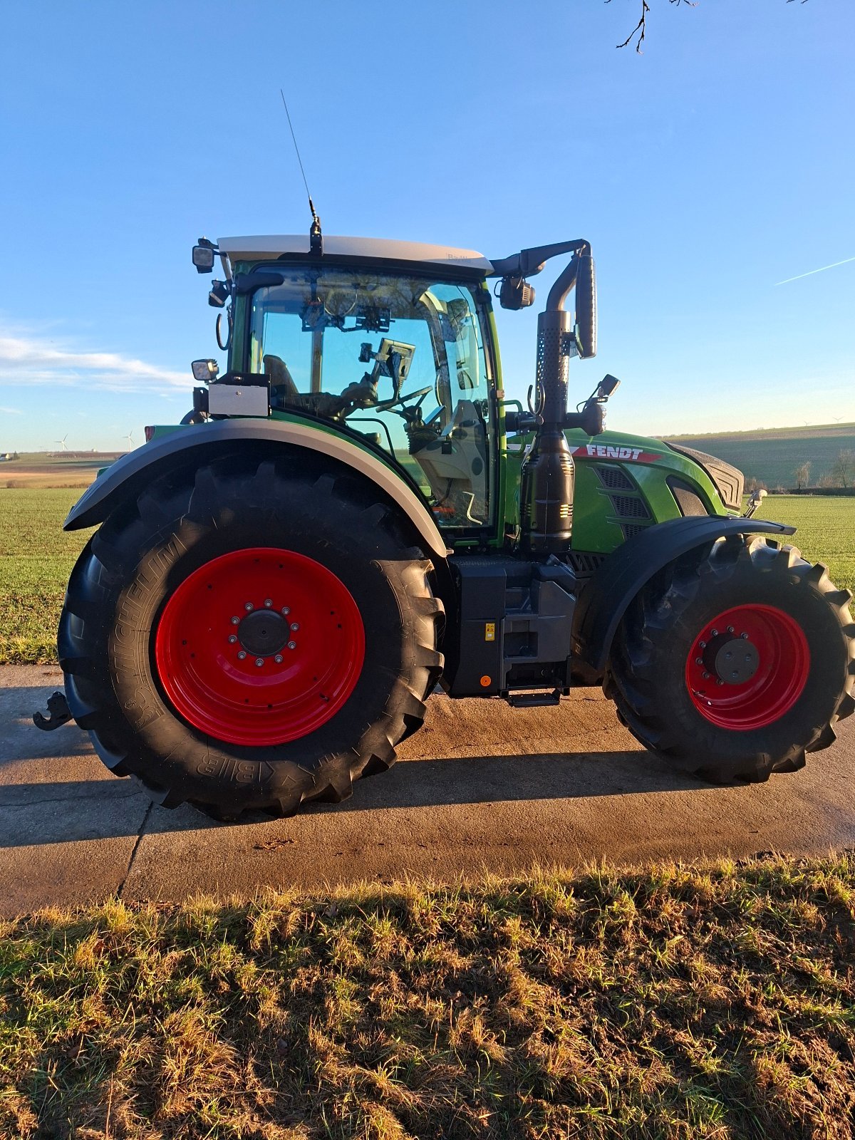 Traktor Türe ait Fendt 724 Vario ProfiPlus, Gebrauchtmaschine içinde Riedenheim (resim 9)