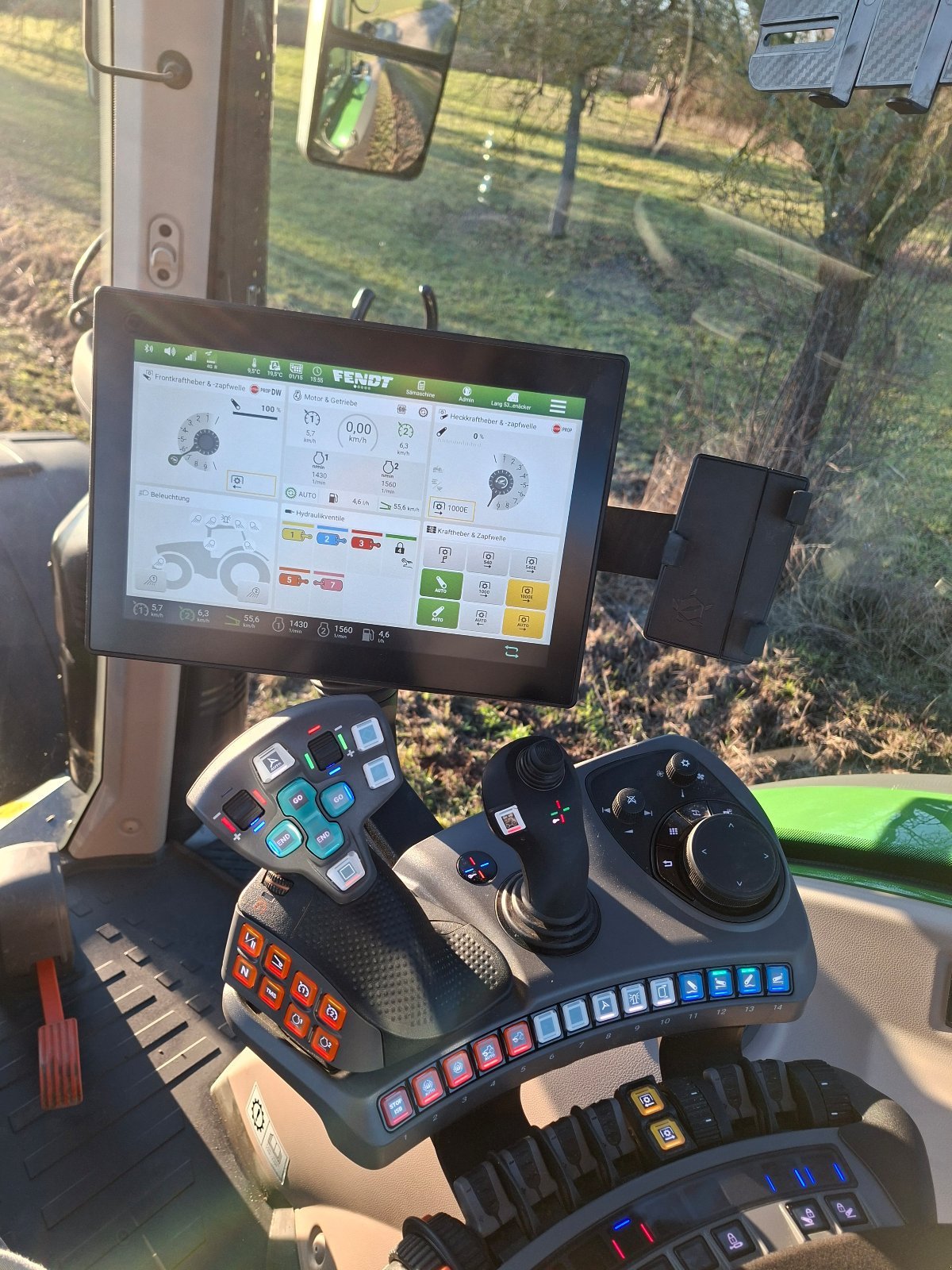 Traktor Türe ait Fendt 724 Vario ProfiPlus, Gebrauchtmaschine içinde Riedenheim (resim 12)
