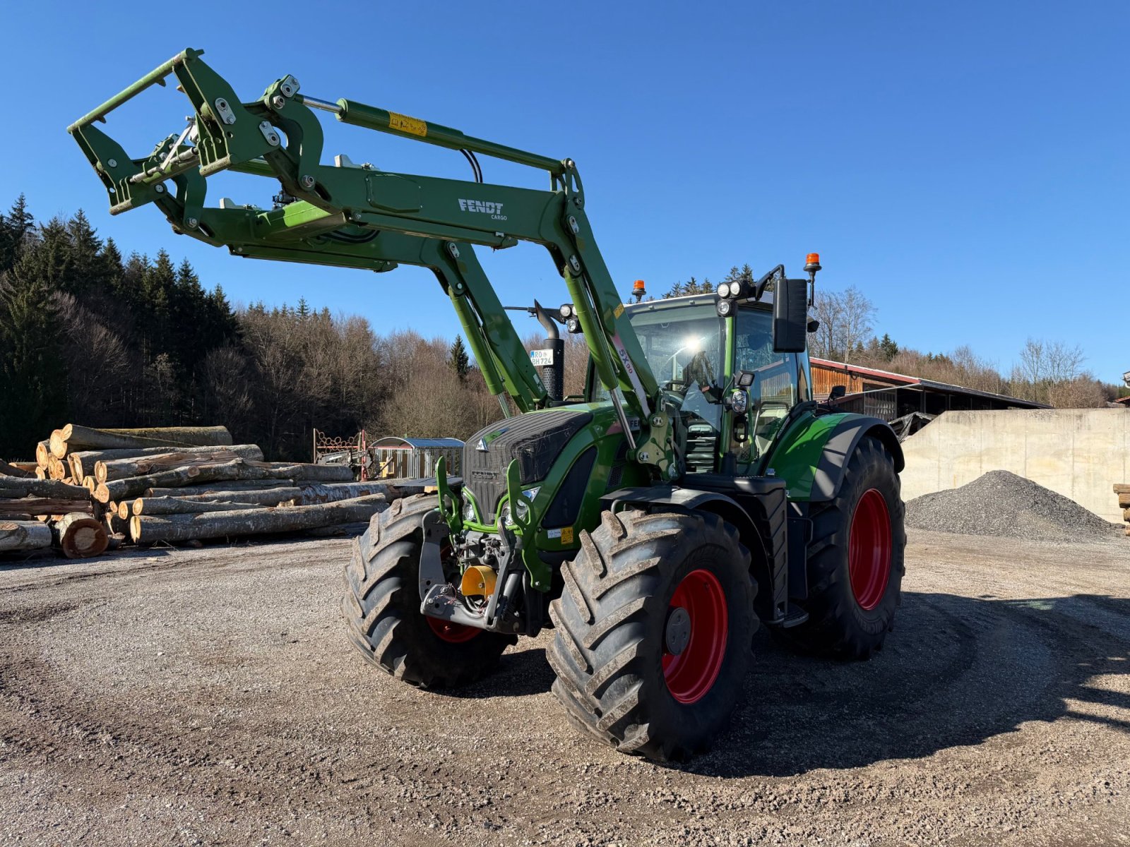 Traktor des Typs Fendt 724 Vario ProfiPlus, Gebrauchtmaschine in Feldkirchen - Westerham (Bild 2)