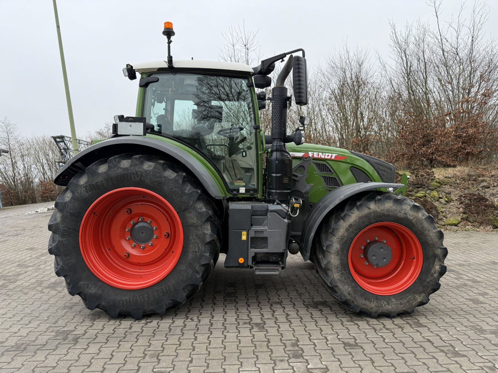 Traktor типа Fendt 724 Vario ProfiPlus, Gebrauchtmaschine в Büdingen (Фотография 3)