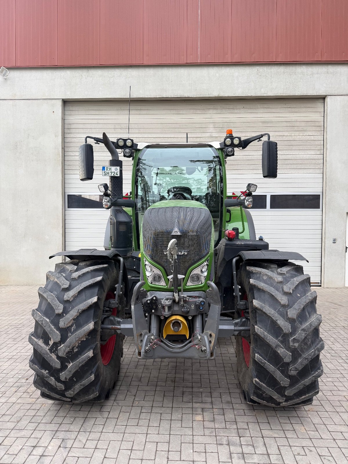 Traktor типа Fendt 724 Vario ProfiPlus, Gebrauchtmaschine в Rohr (Фотография 1)