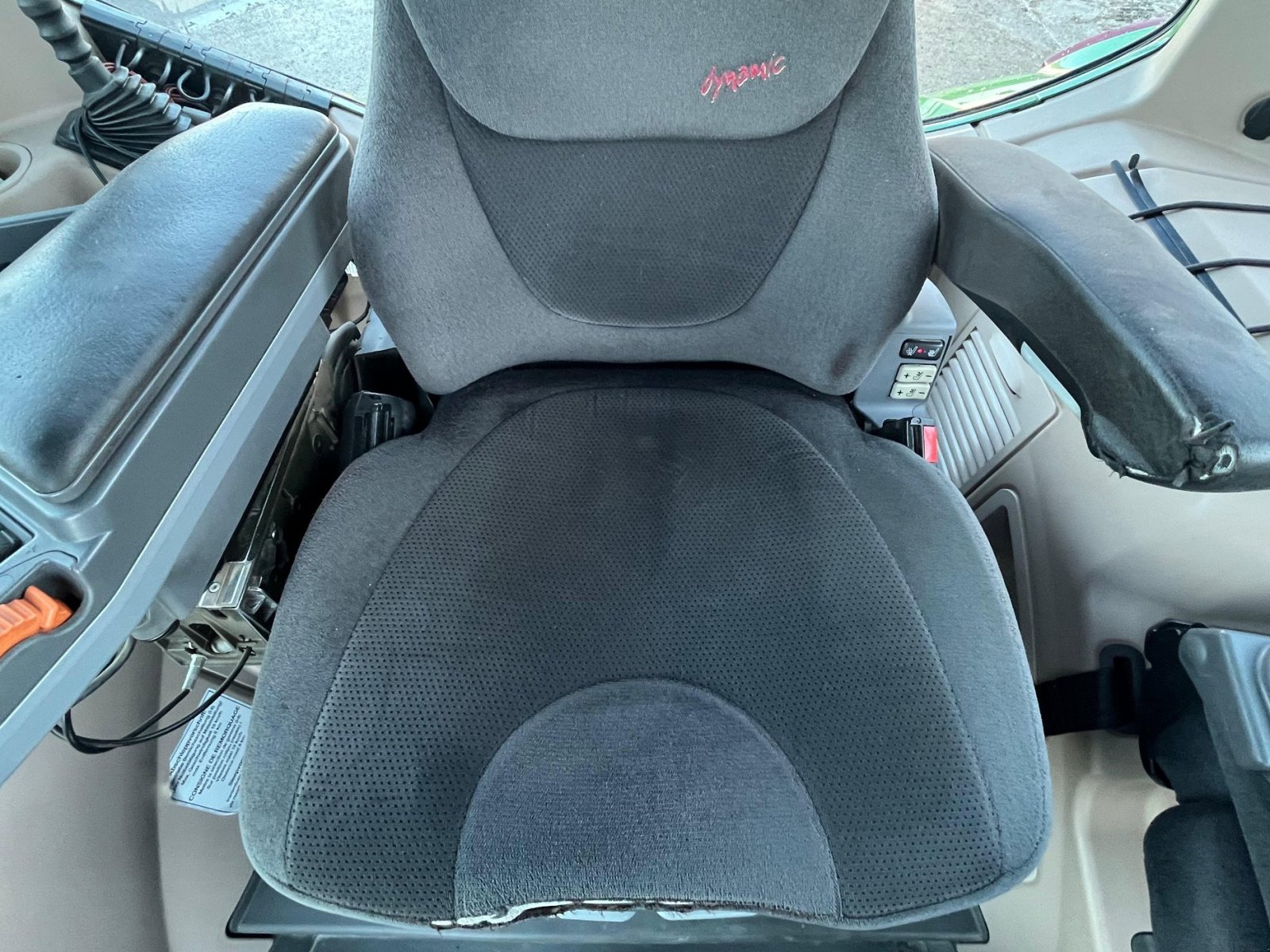 Traktor des Typs Fendt 724 Vario ProfiPlus, Gebrauchtmaschine in Bayern - Tettenweis (Bild 8)