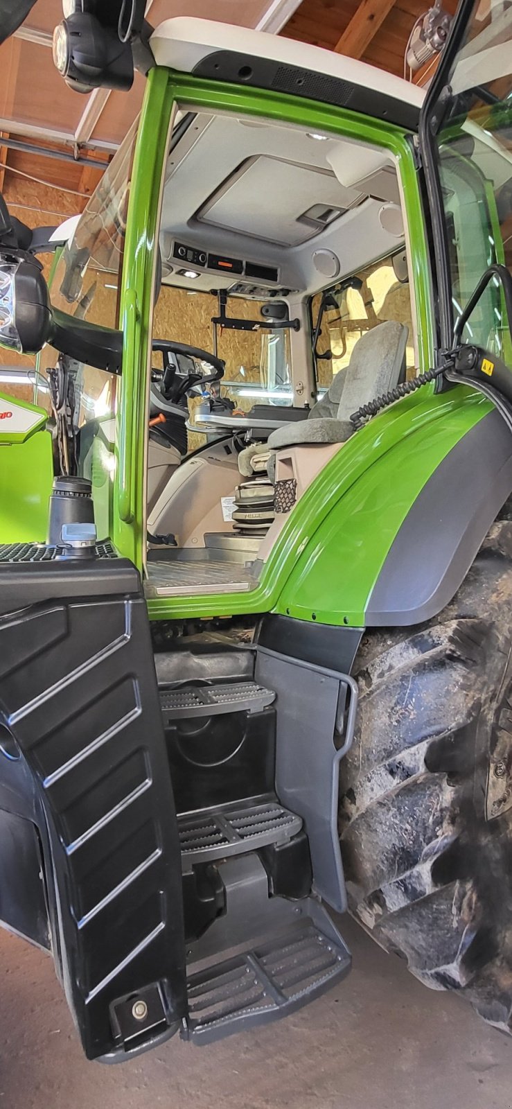 Traktor типа Fendt 724 Vario ProfiPlus, Gebrauchtmaschine в Heideck (Фотография 15)