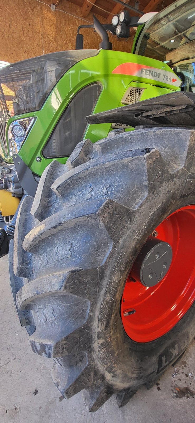 Traktor типа Fendt 724 Vario ProfiPlus, Gebrauchtmaschine в Heideck (Фотография 16)