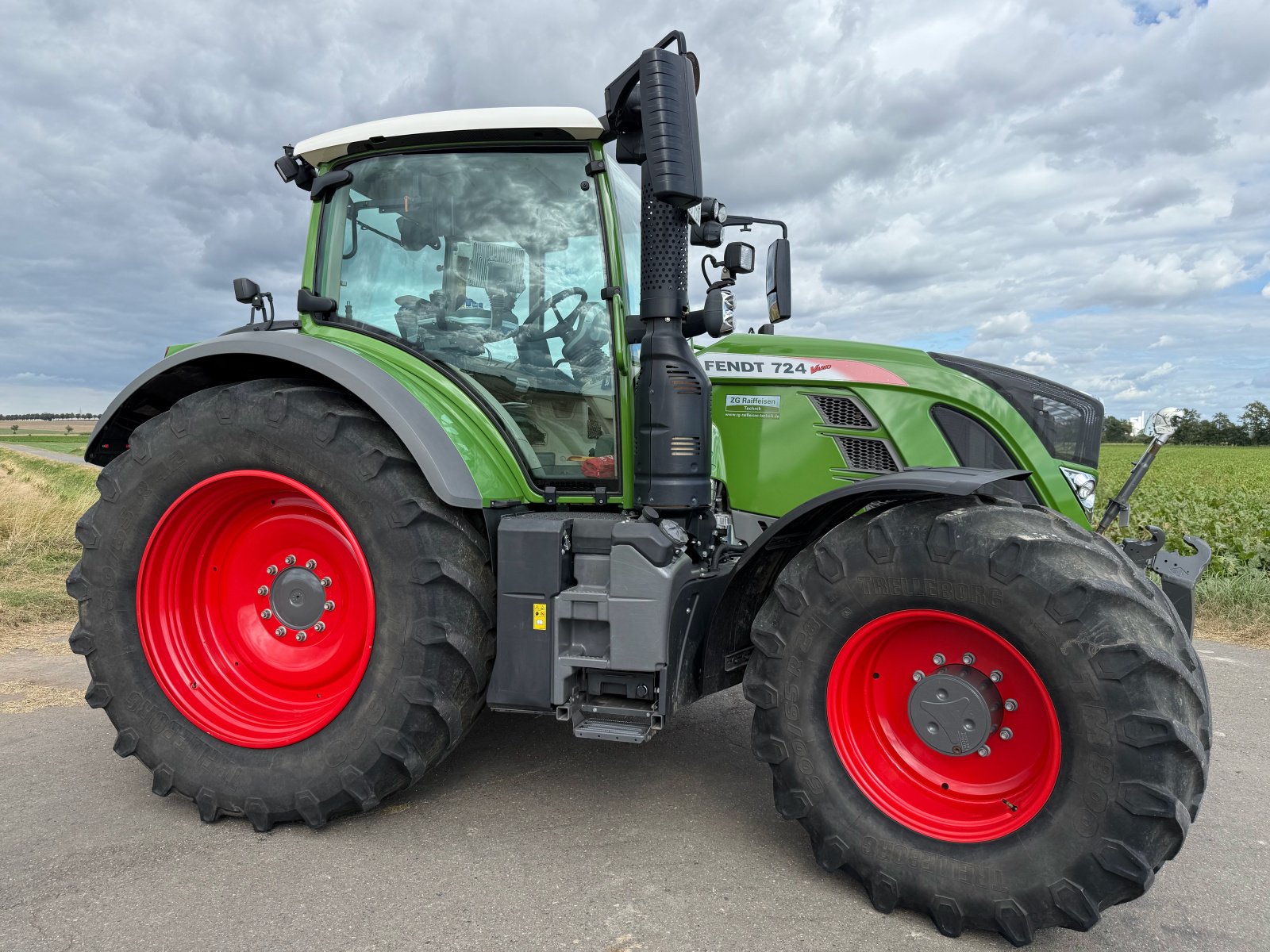 Traktor типа Fendt 724 Vario ProfiPlus, Gebrauchtmaschine в Harsum (Фотография 6)