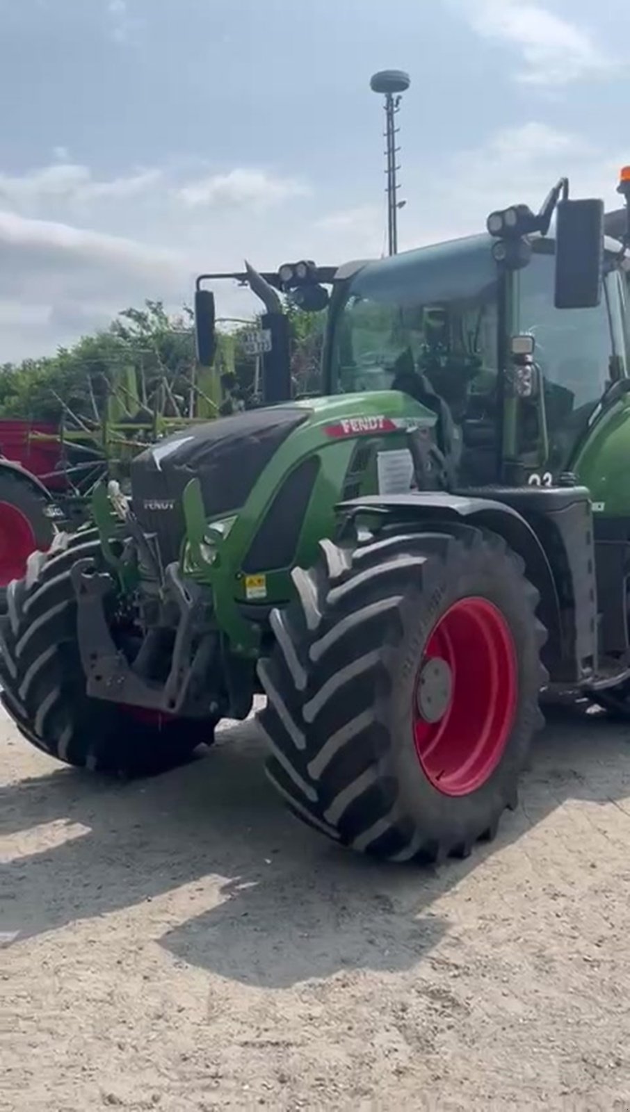 Traktor del tipo Fendt 724 Vario ProfiPlus, Gebrauchtmaschine In Rheinböllen (Immagine 1)