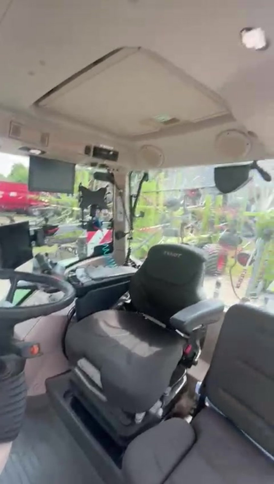 Traktor del tipo Fendt 724 Vario ProfiPlus, Gebrauchtmaschine In Rheinböllen (Immagine 3)