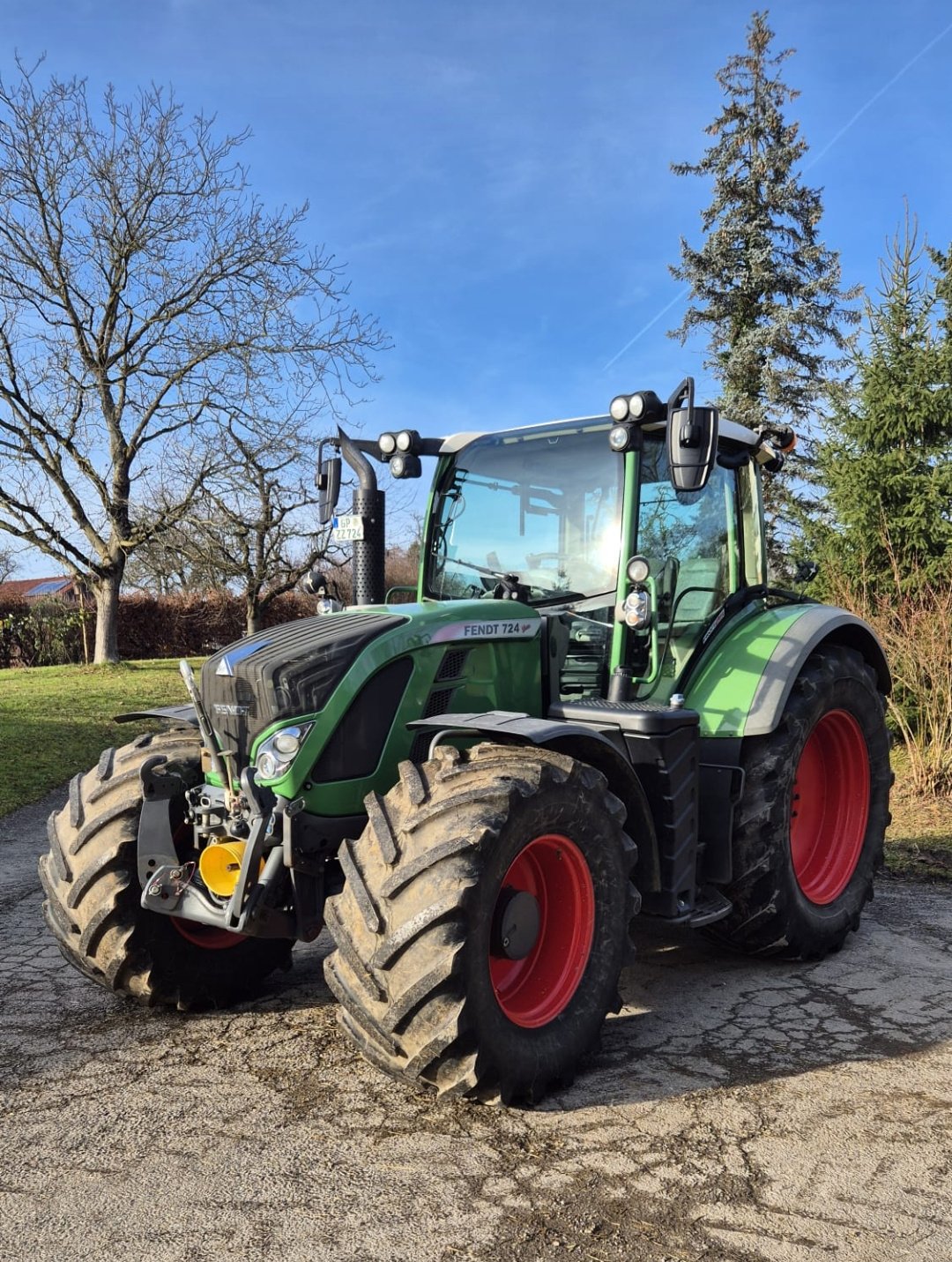 Traktor типа Fendt 724 Vario ProfiPlus, Gebrauchtmaschine в Eislingen (Фотография 1)