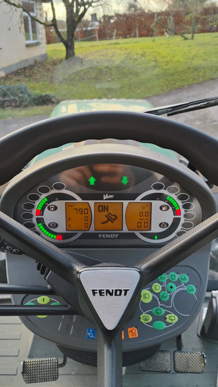 Traktor типа Fendt 724 Vario ProfiPlus, Gebrauchtmaschine в Eislingen (Фотография 10)