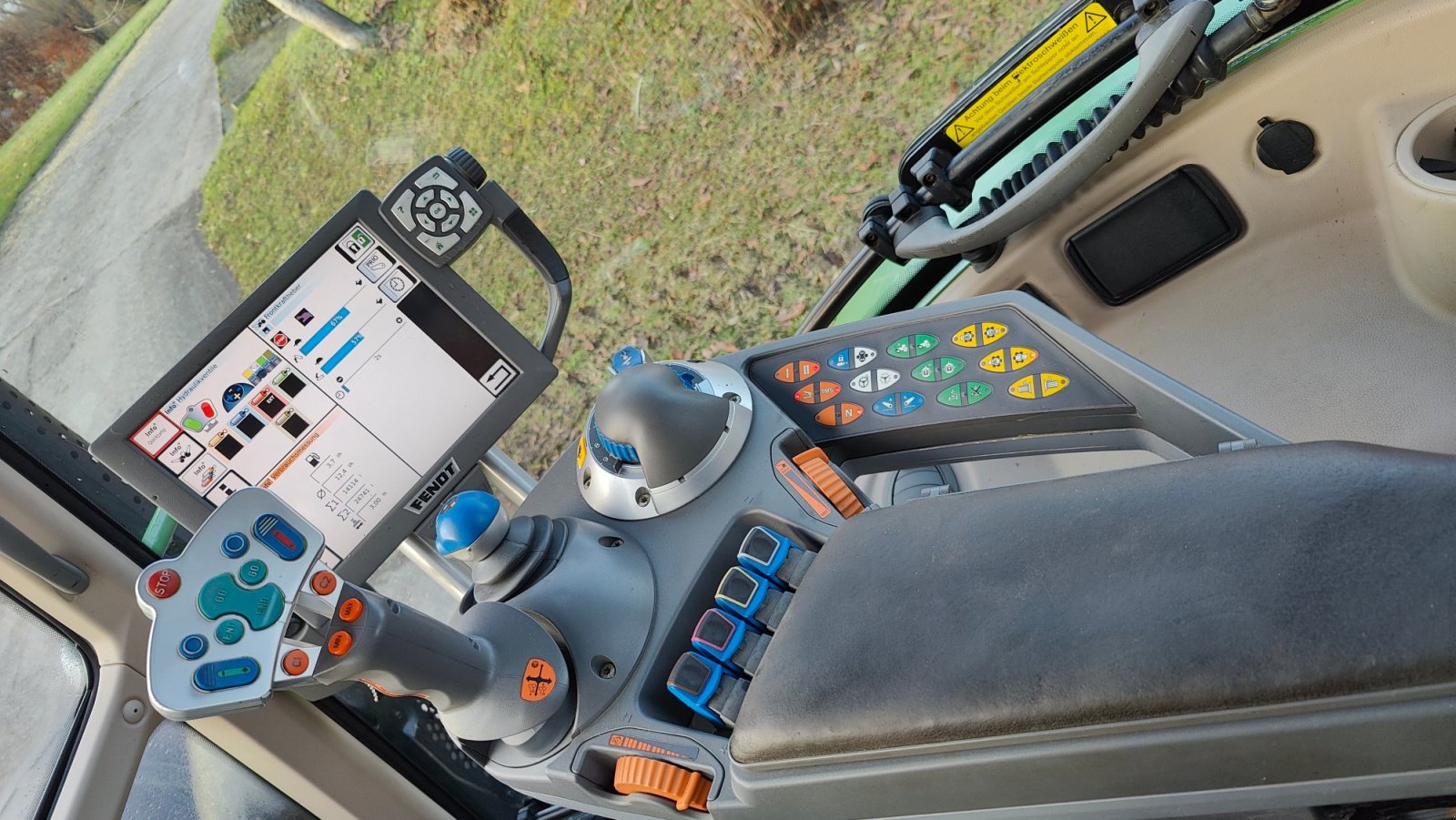 Traktor типа Fendt 724 Vario ProfiPlus, Gebrauchtmaschine в Eislingen (Фотография 12)