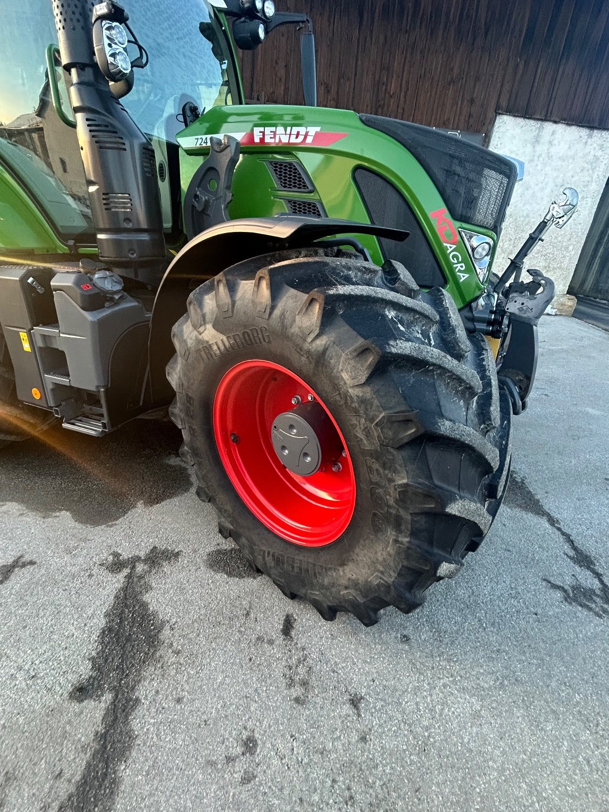 Traktor Türe ait Fendt 724 Vario ProfiPlus, Gebrauchtmaschine içinde Untergriesbach (resim 2)
