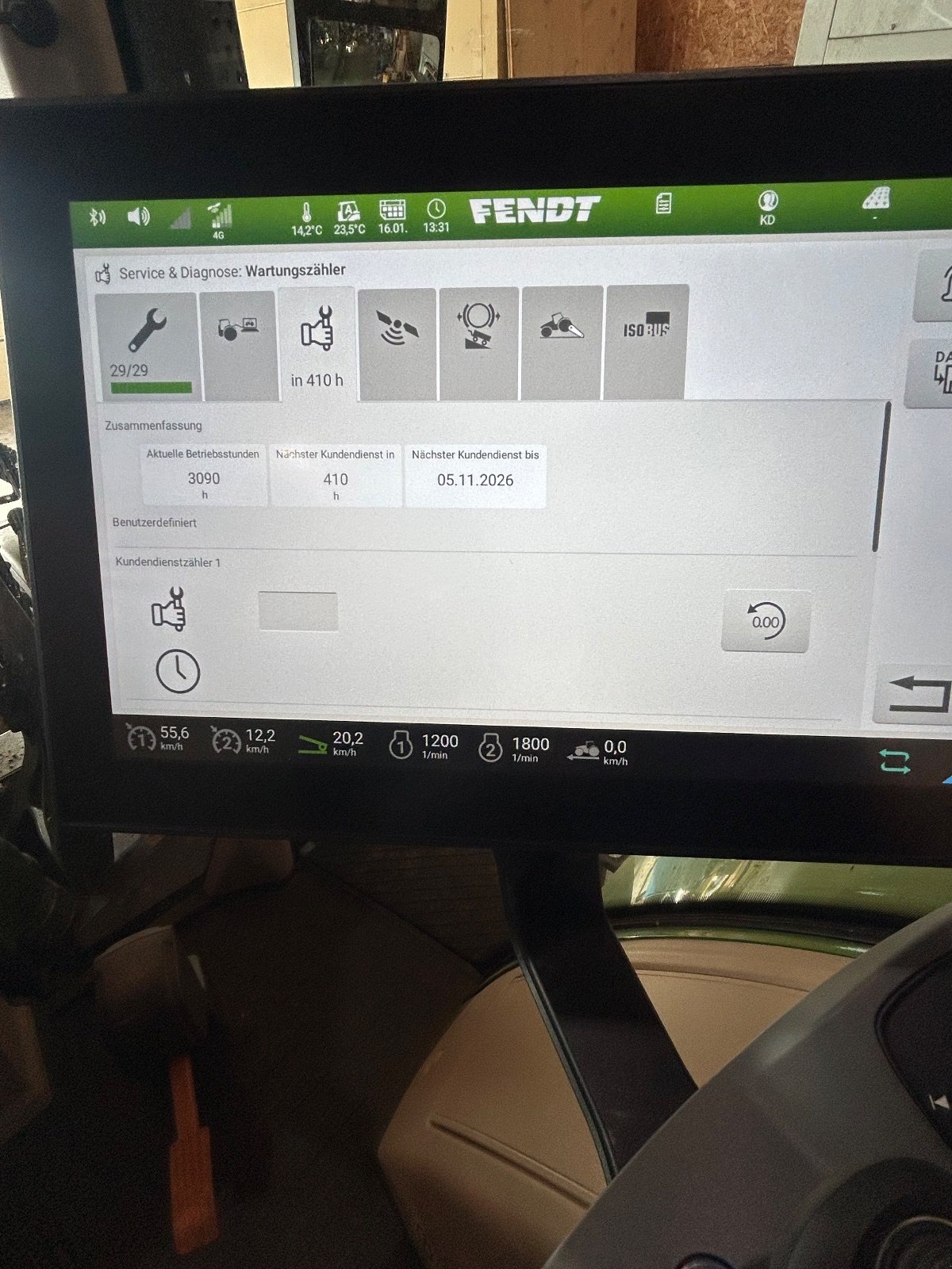 Traktor Türe ait Fendt 724 Vario ProfiPlus, Gebrauchtmaschine içinde Untergriesbach (resim 12)