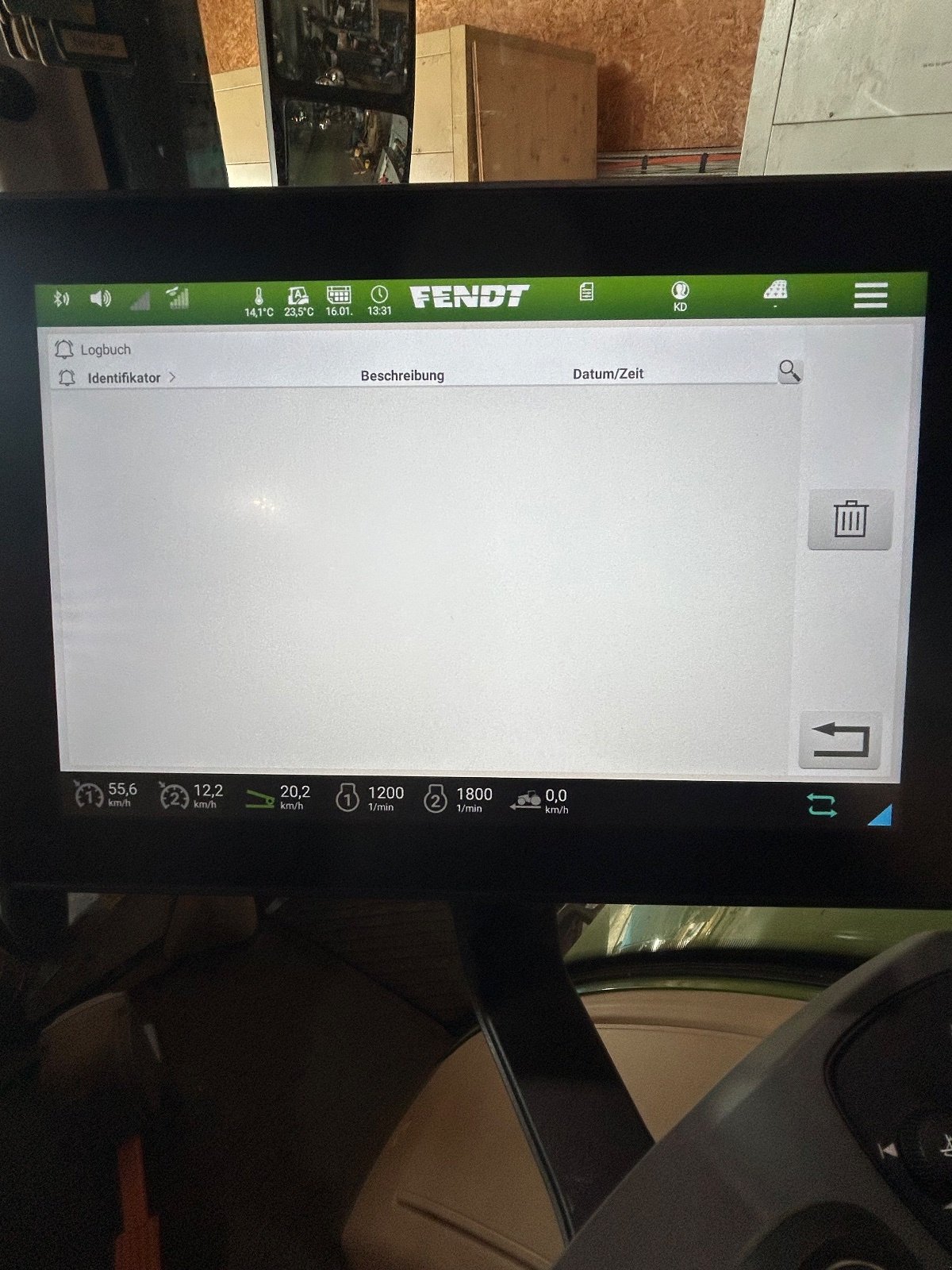 Traktor Türe ait Fendt 724 Vario ProfiPlus, Gebrauchtmaschine içinde Untergriesbach (resim 16)
