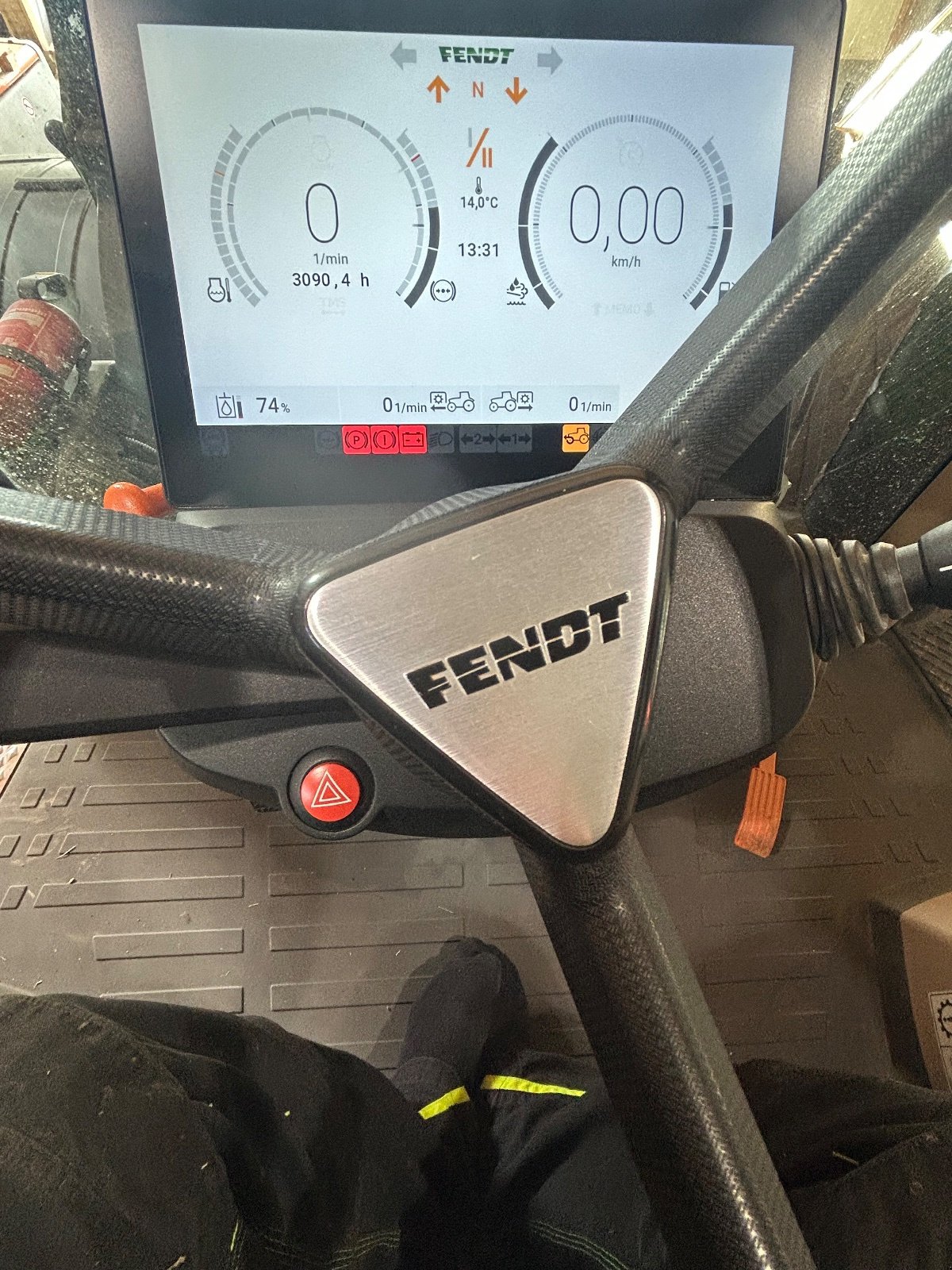 Traktor Türe ait Fendt 724 Vario ProfiPlus, Gebrauchtmaschine içinde Untergriesbach (resim 17)