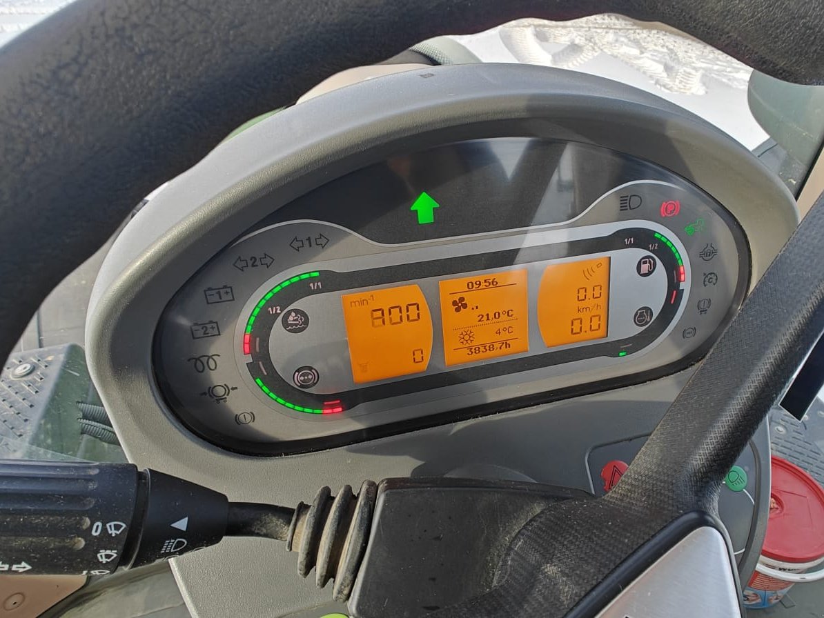 Traktor типа Fendt 724 Vario ProfiPlus, Gebrauchtmaschine в Rottenbauer (Фотография 5)