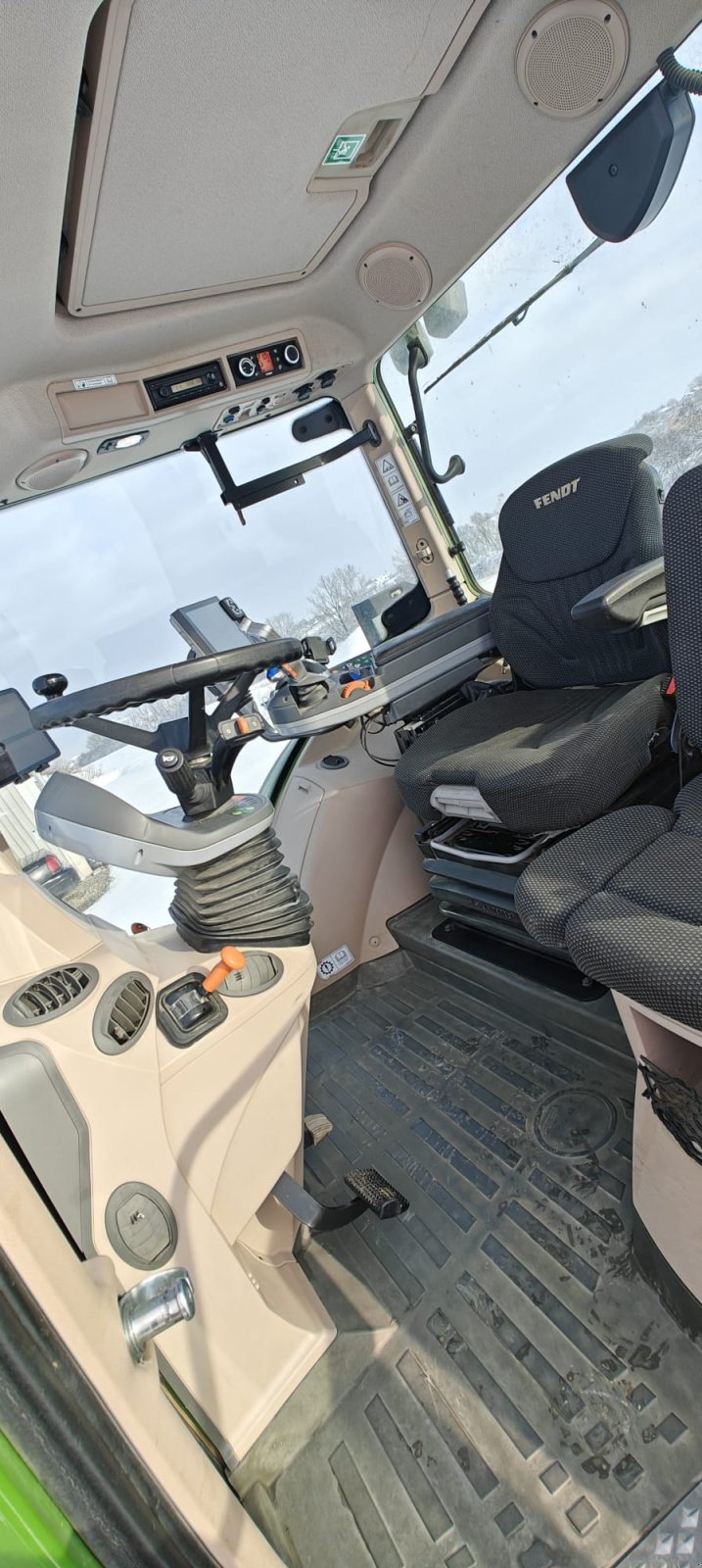 Traktor du type Fendt 724 Vario ProfiPlus, Gebrauchtmaschine en Rottenbauer (Photo 9)