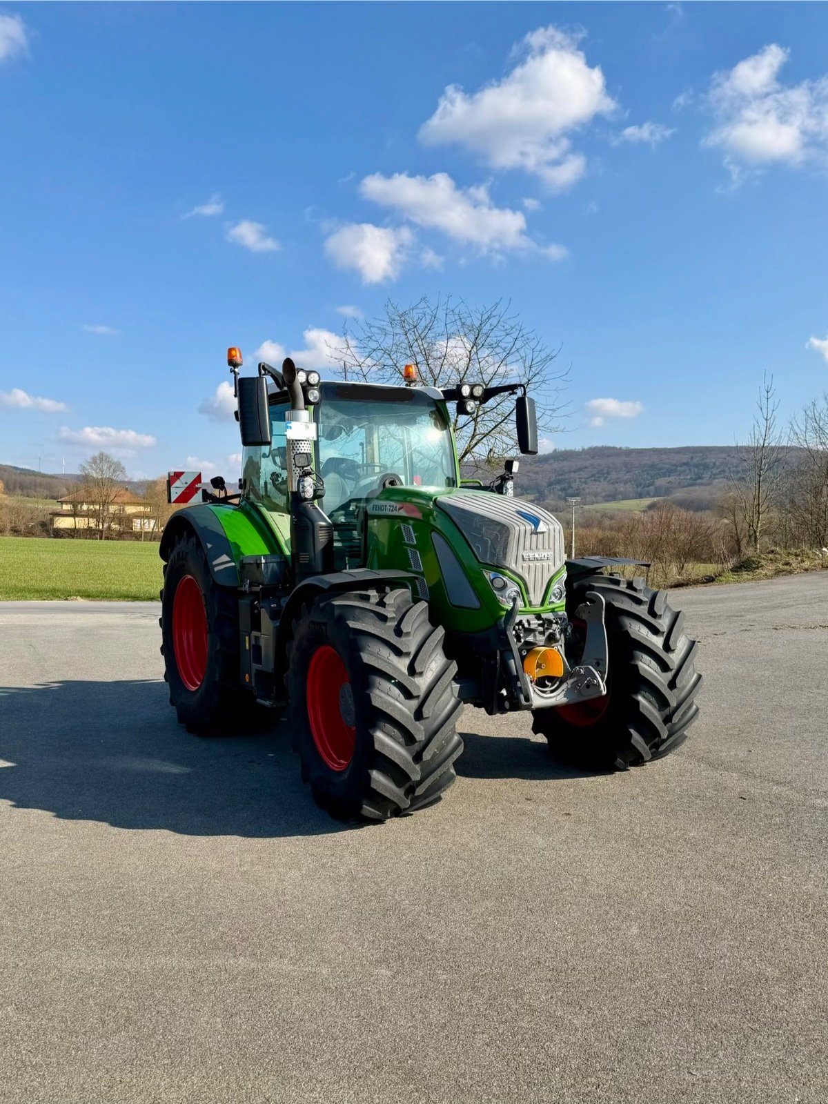 Traktor Türe ait Fendt 724 Vario ProfiPlus, Gebrauchtmaschine içinde Litzendorf  (resim 2)