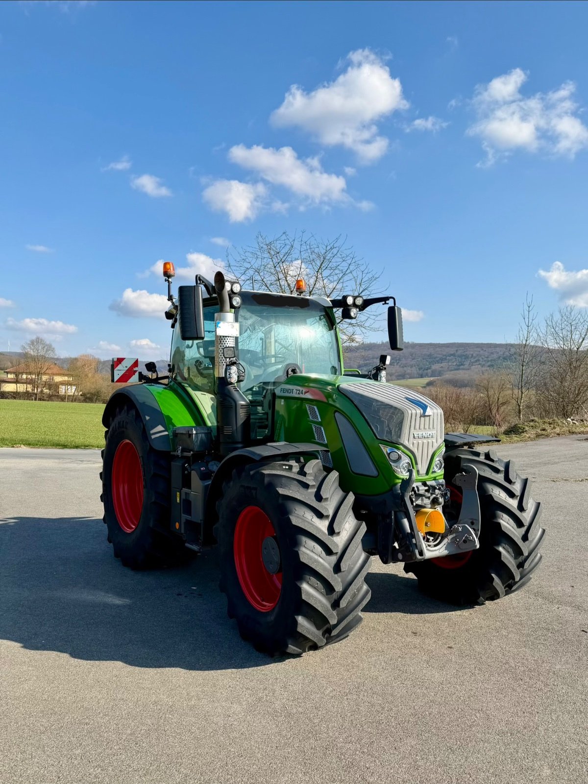 Traktor Türe ait Fendt 724 Vario ProfiPlus, Gebrauchtmaschine içinde Litzendorf  (resim 4)