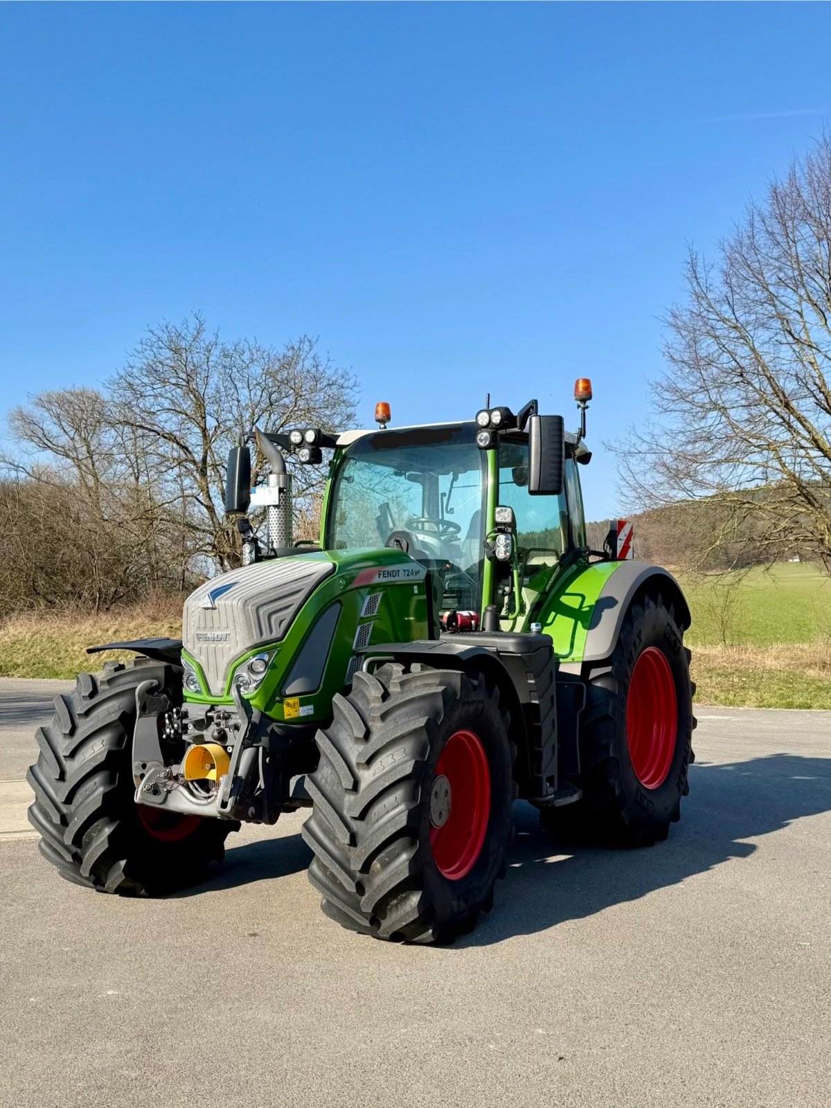 Traktor типа Fendt 724 Vario ProfiPlus, Gebrauchtmaschine в Litzendorf  (Фотография 1)