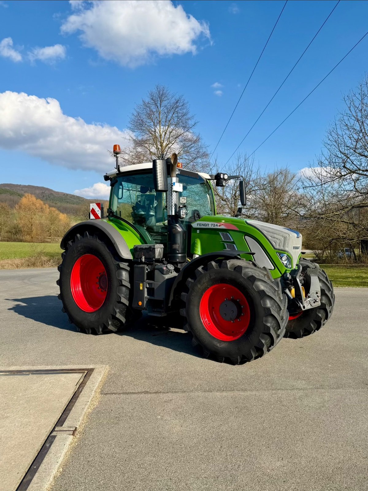 Traktor типа Fendt 724 Vario ProfiPlus, Gebrauchtmaschine в Litzendorf  (Фотография 5)