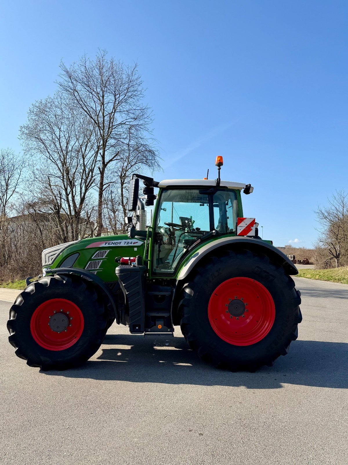Traktor типа Fendt 724 Vario ProfiPlus, Gebrauchtmaschine в Litzendorf  (Фотография 7)