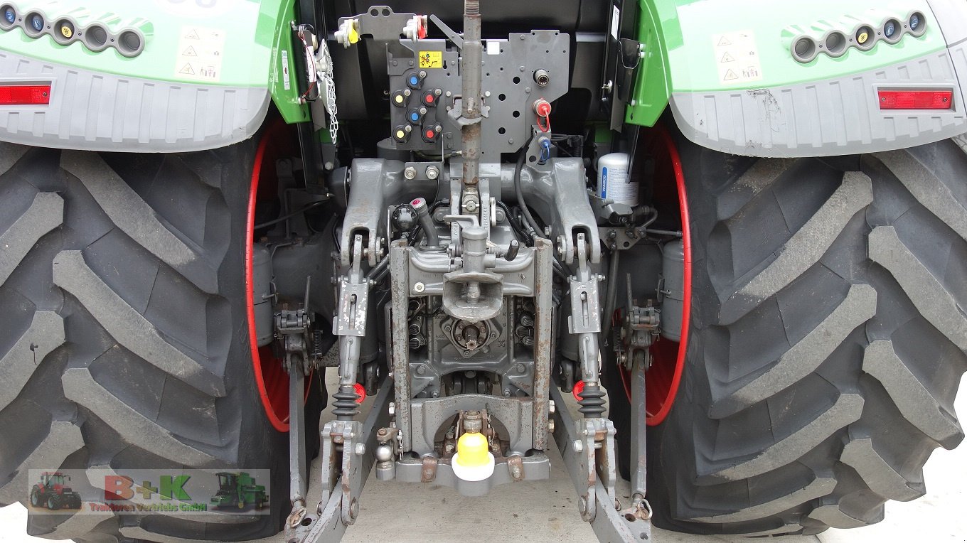 Traktor des Typs Fendt 724 Vario S4 Power, Gebrauchtmaschine in Kettenkamp (Bild 19)