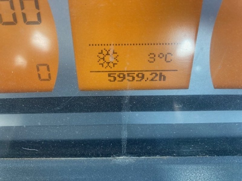 Fendt 724 Vario S4 Profi+, Gebrauchtmaschine, Baujahr: 2017, Betriebsstunden: 5959 Stunden (Bild 13) Traktor des Typs Fendt 724 Vario S4 Profi+, Gebrauchtmaschine in Gudensberg (Bild 13)