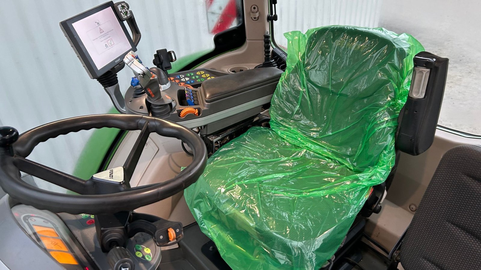 Traktor typu Fendt 724 Vario S4 Profi Plus Med Front PTO, Gebrauchtmaschine v Rødekro (Obrázek 13)