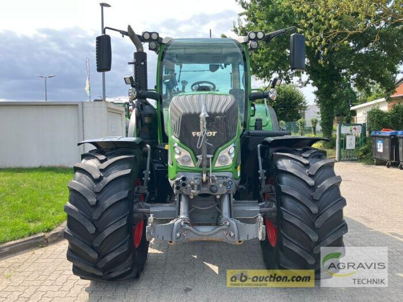 Traktor типа Fendt 724 VARIO S4 Profi Plus, Gebrauchtmaschine в Barsinghausen-Göxe (Фотография 9)