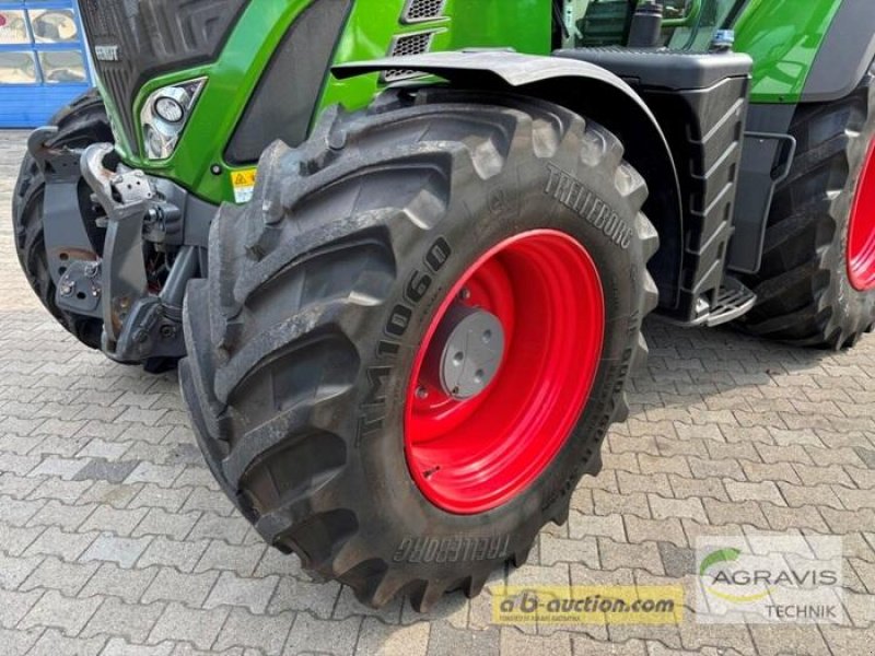 Traktor of the type Fendt 724 VARIO S4 Profi Plus, Gebrauchtmaschine in Meppen (Picture 9)