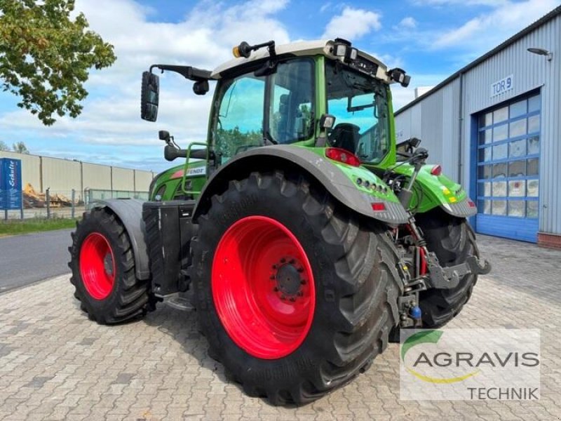 Traktor of the type Fendt 724 VARIO S4 Profi Plus, Gebrauchtmaschine in Meppen (Picture 4)