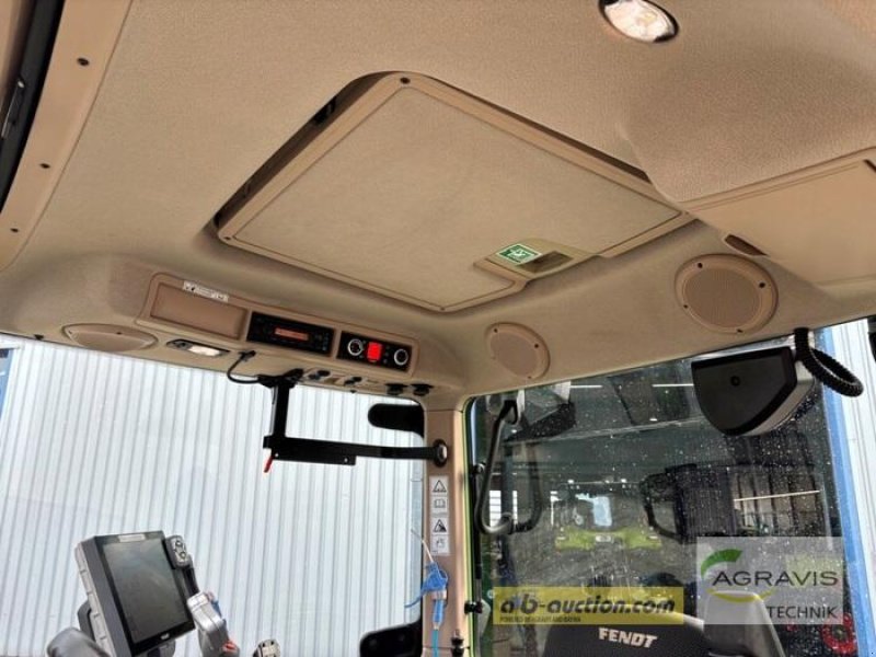 Traktor of the type Fendt 724 VARIO S4 Profi Plus, Gebrauchtmaschine in Meppen (Picture 13)