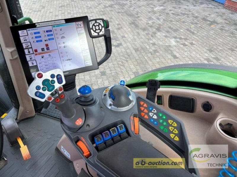Traktor of the type Fendt 724 VARIO S4 Profi Plus, Gebrauchtmaschine in Meppen (Picture 14)