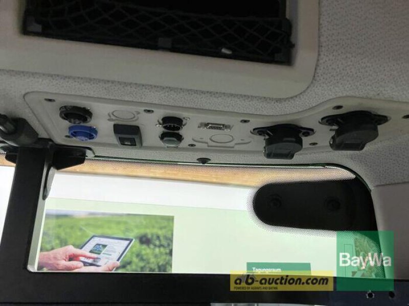 Traktor van het type Fendt 724 VARIO S4 PROFI PLUS, Gebrauchtmaschine in Bamberg (Foto 12)