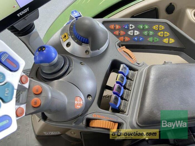 Traktor of the type Fendt 724 VARIO S4 PROFI PLUS, Gebrauchtmaschine in Bamberg (Picture 10)