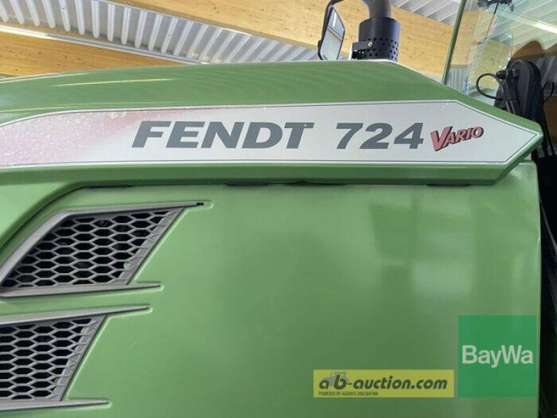 Traktor of the type Fendt 724 VARIO S4 PROFI PLUS, Gebrauchtmaschine in Bamberg (Picture 20)