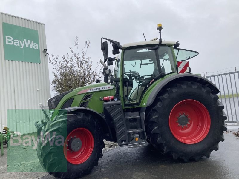 Traktor des Typs Fendt 724 VARIO S4 PROFI PLUS, Gebrauchtmaschine in Giebelstadt (Bild 1)